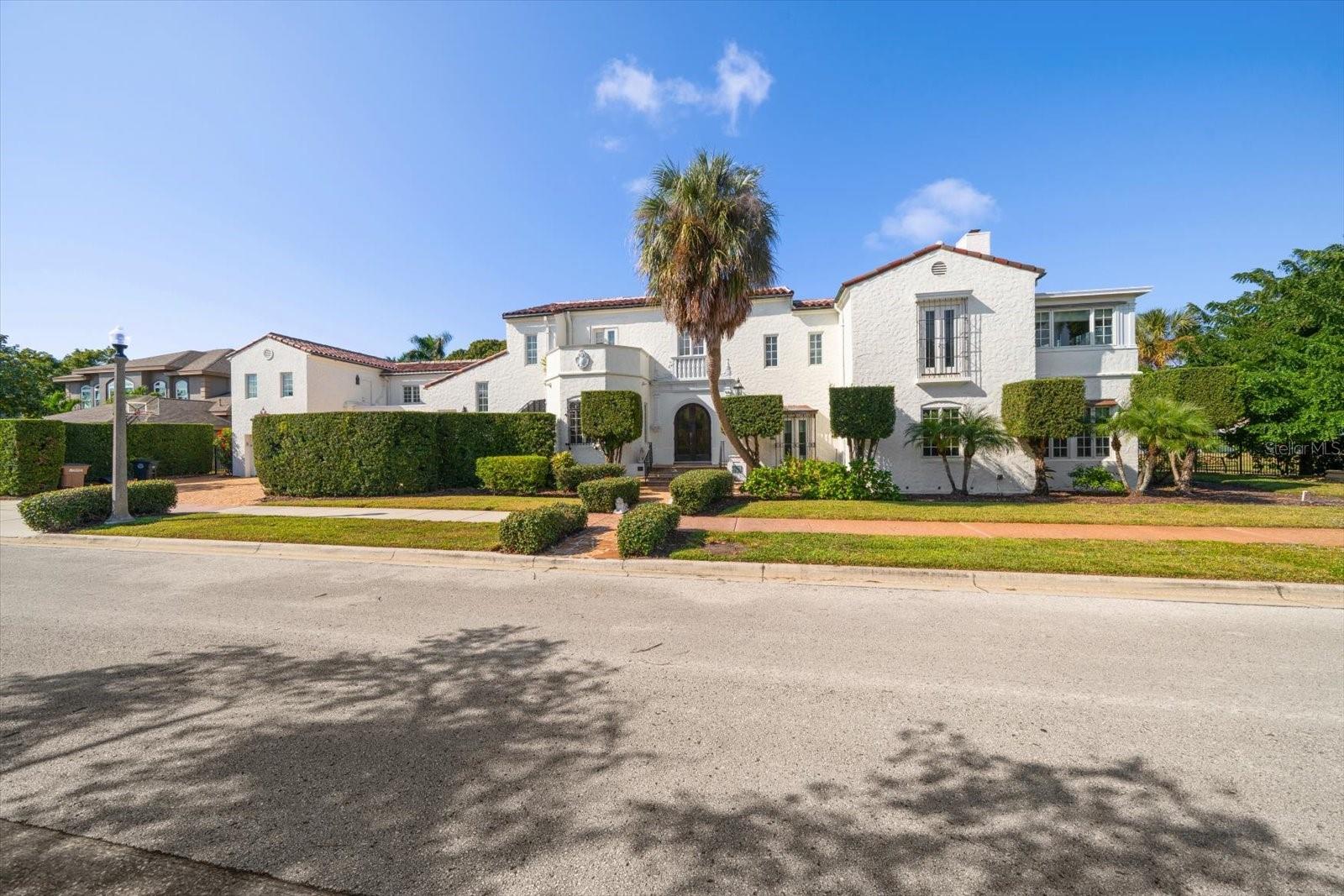 Image 70 of 81 For 1102 Palm View Avenue