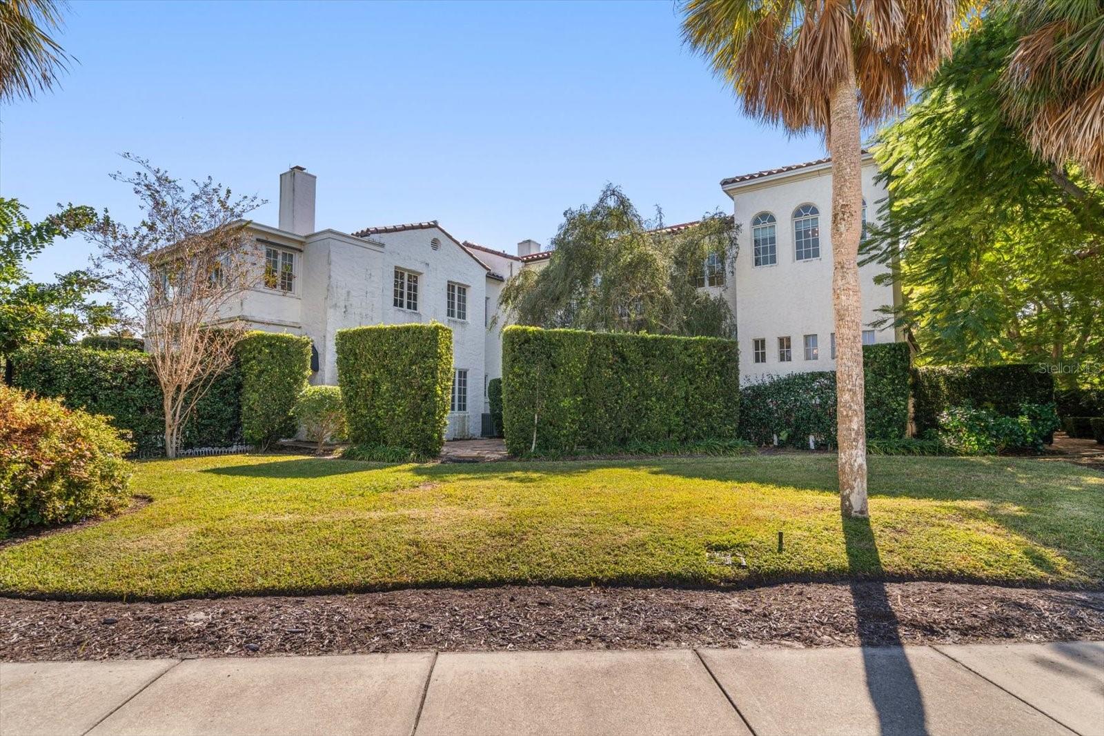 Image 73 of 81 For 1102 Palm View Avenue