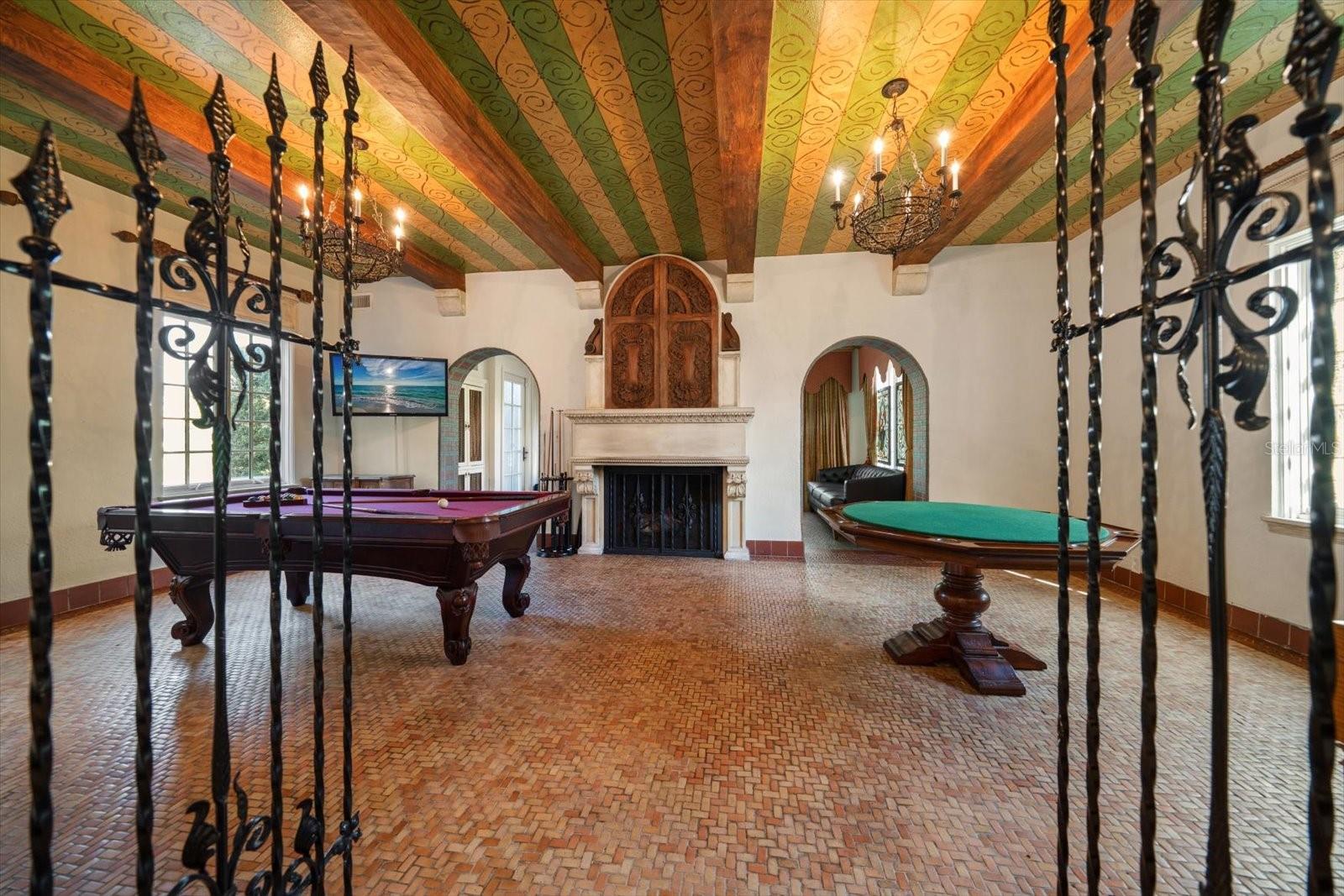 Image 8 of 81 For 1102 Palm View Avenue