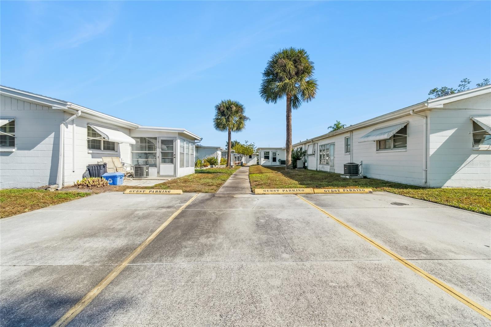 Image 19 of 28 For 5122 Iris Drive N 12