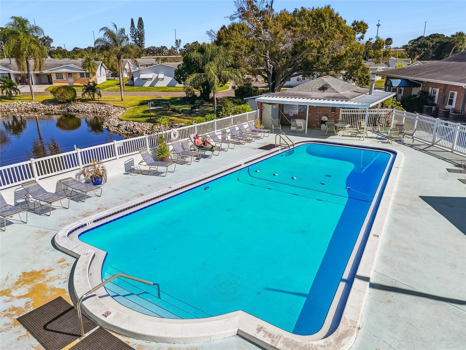 Image 22 of 28 For 5122 Iris Drive N 12