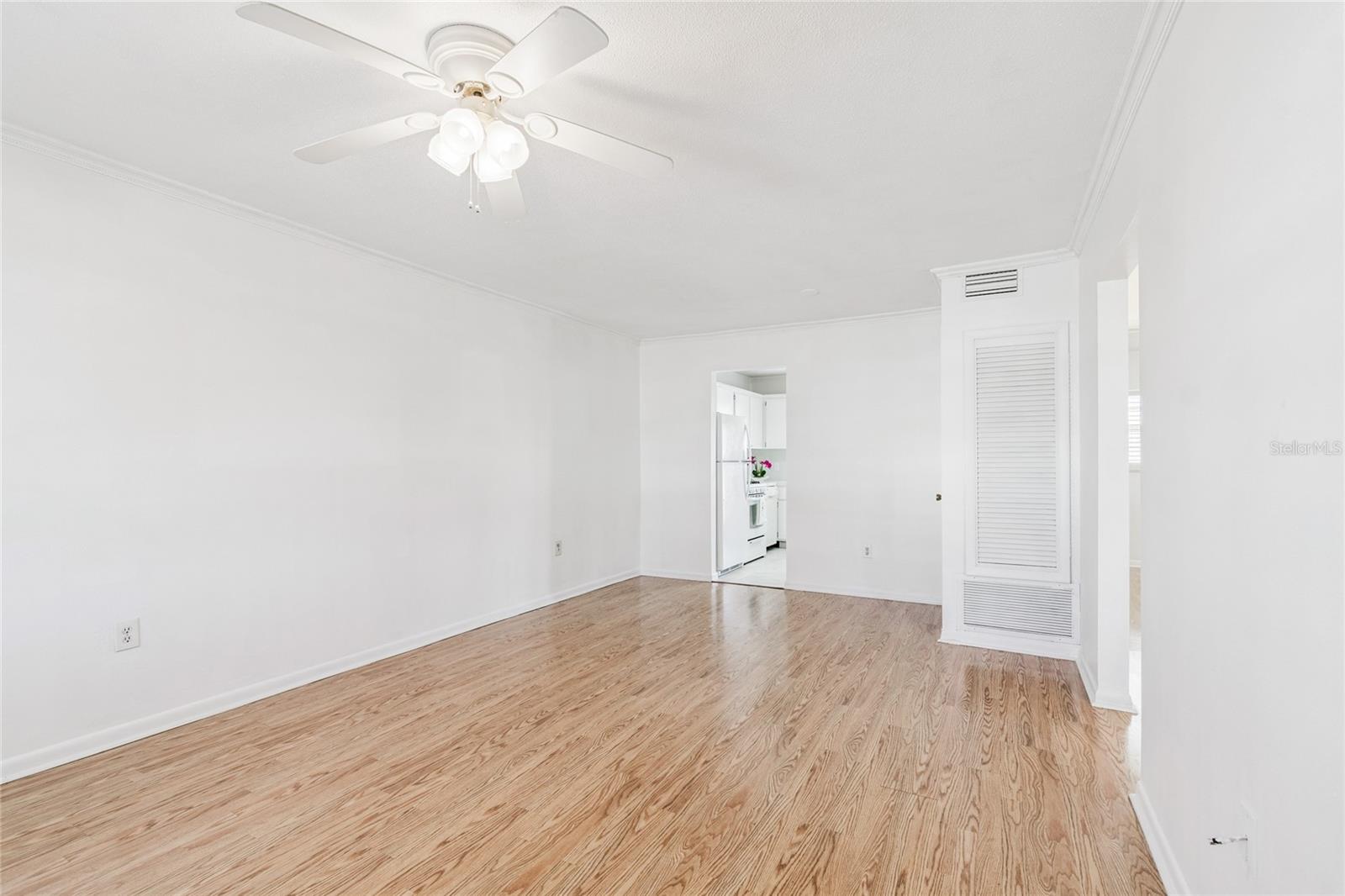 Image 3 of 28 For 5122 Iris Drive N 12