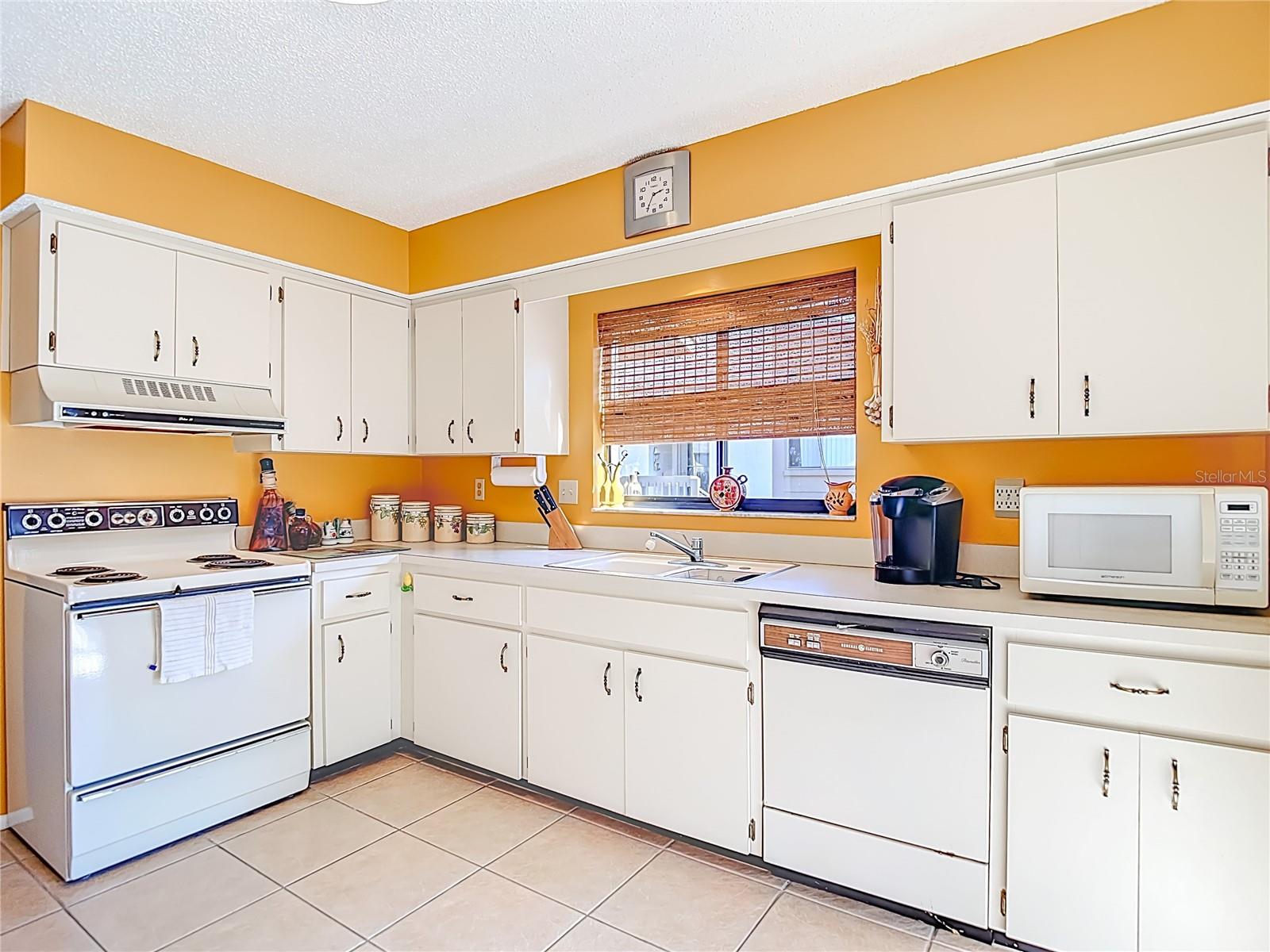 Image 23 of 69 For 12924 Wedgewood Way D