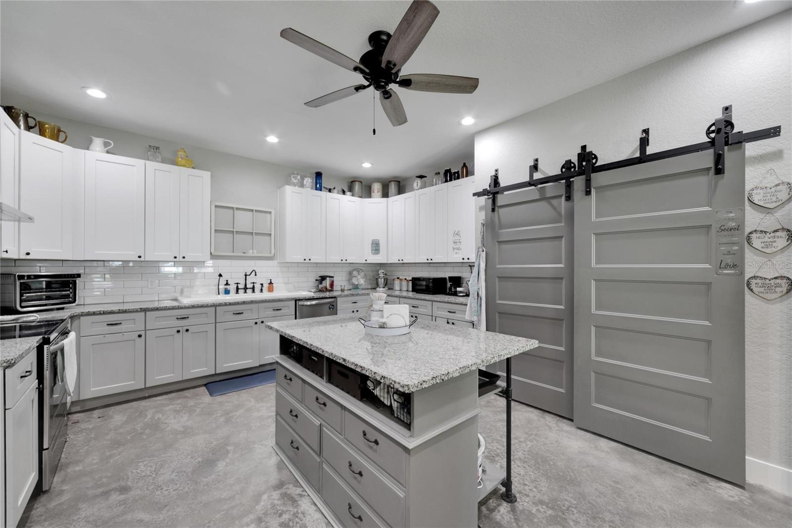 Image 12 of 99 For 9017 County Line Road