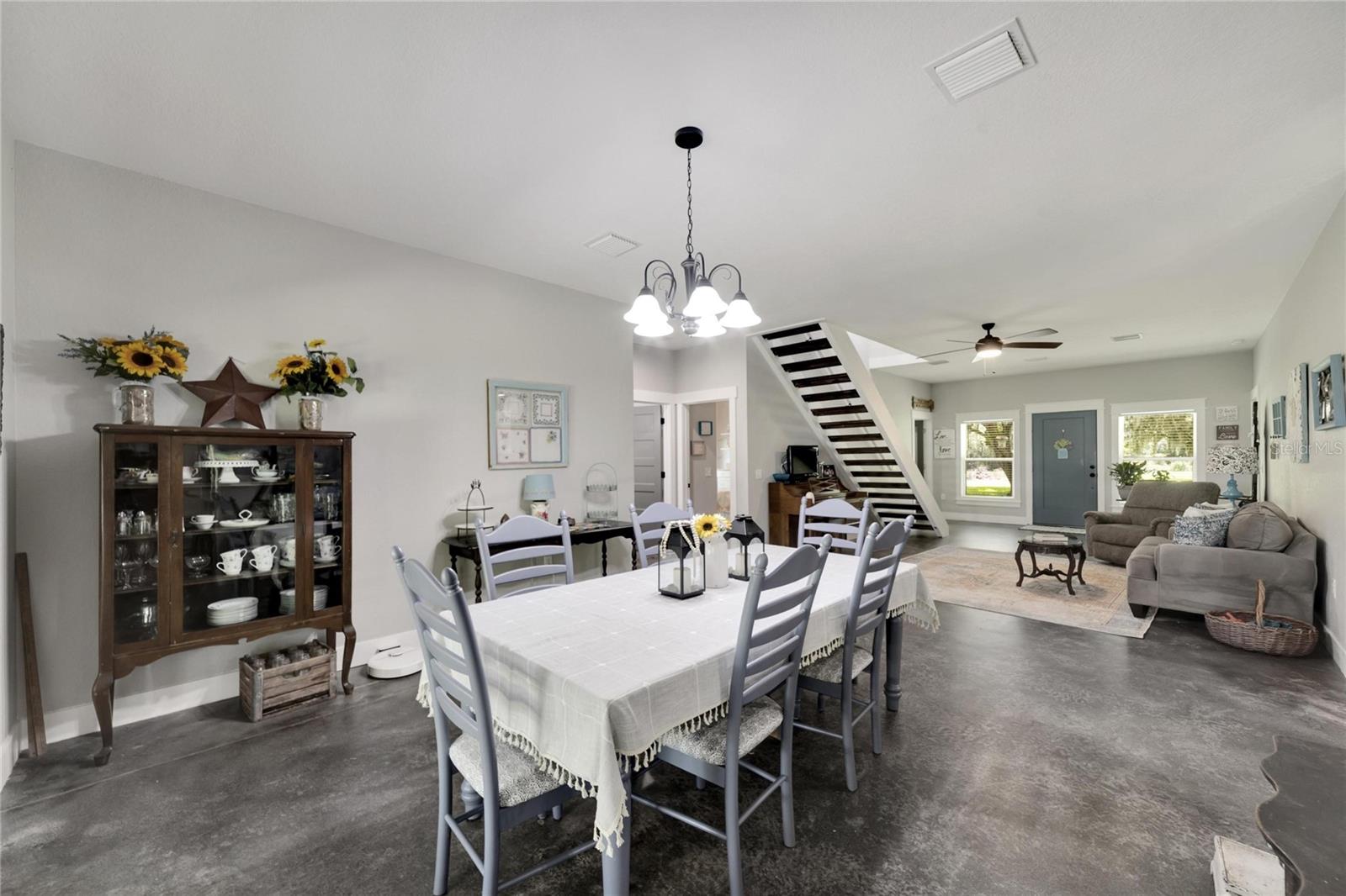 Image 17 of 99 For 9017 County Line Road