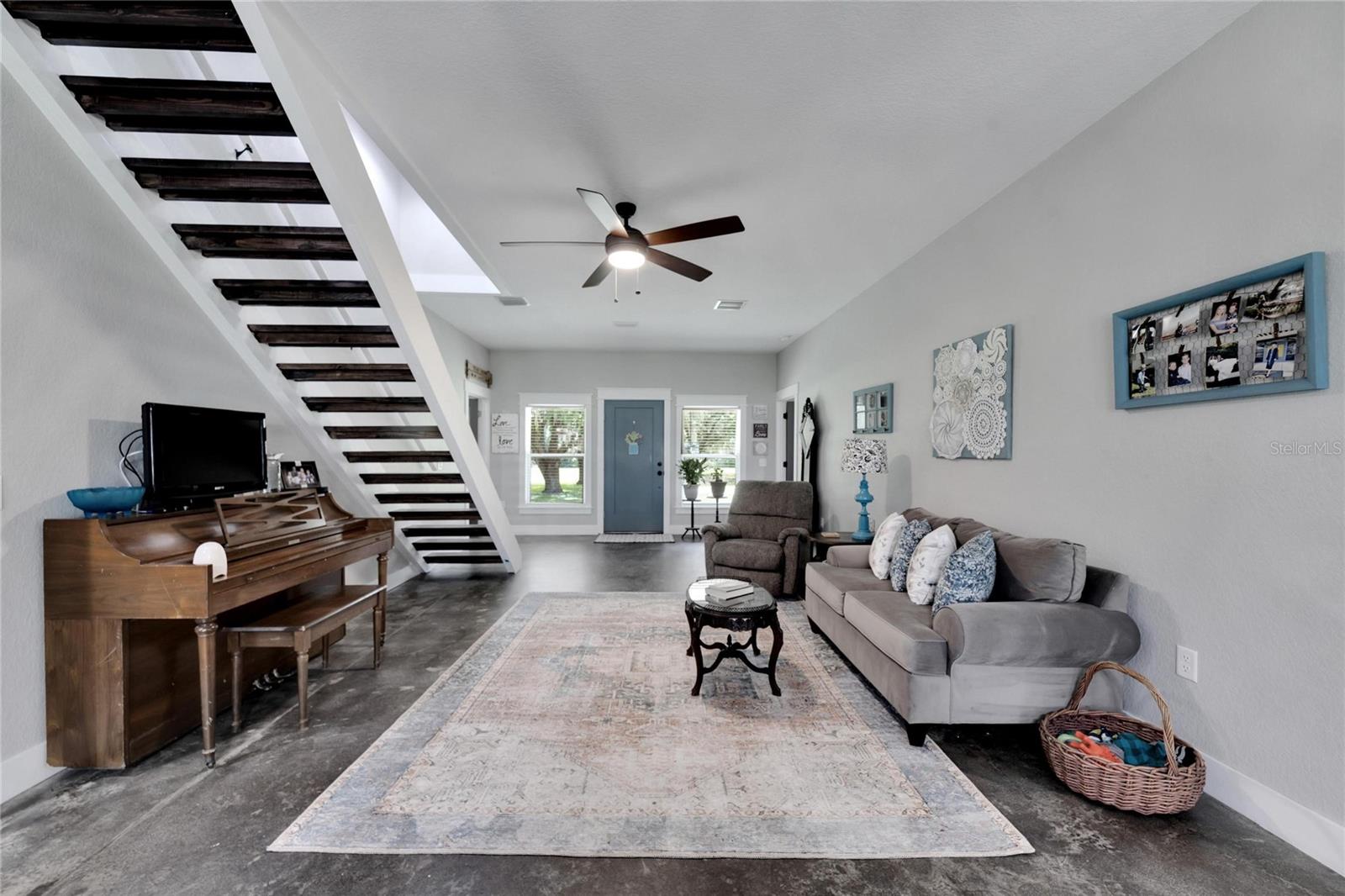 Image 18 of 99 For 9017 County Line Road