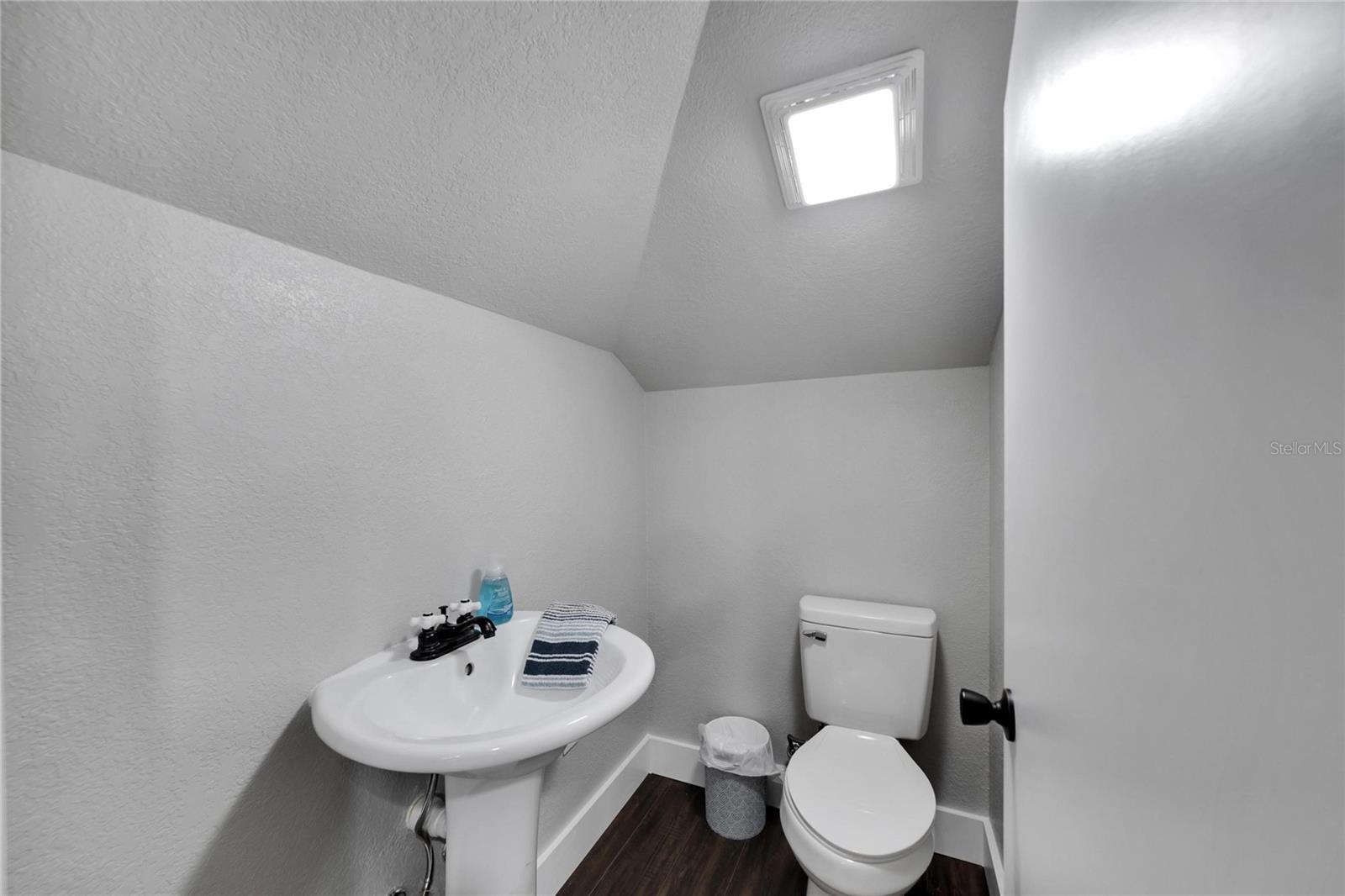 Image 69 of 99 For 9017 County Line Road