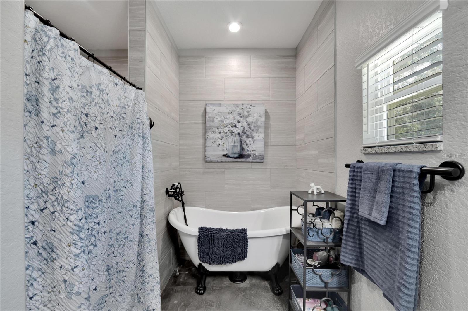 Image 96 of 99 For 9017 County Line Road