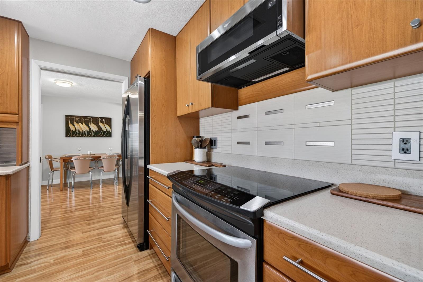 Listing photo id 16 for 4461 38th Way S