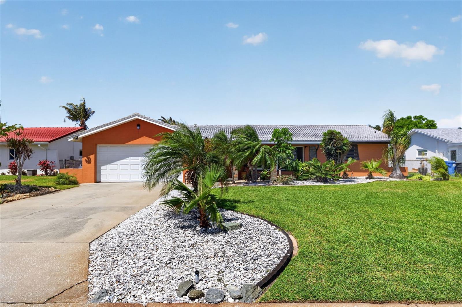 Listing photo id 0 for 4461 38th Way S