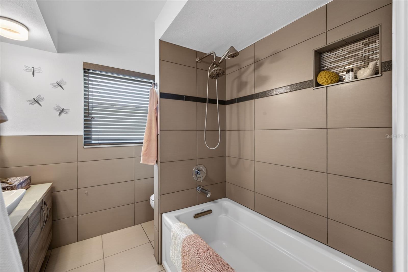 Listing photo id 28 for 4461 38th Way S