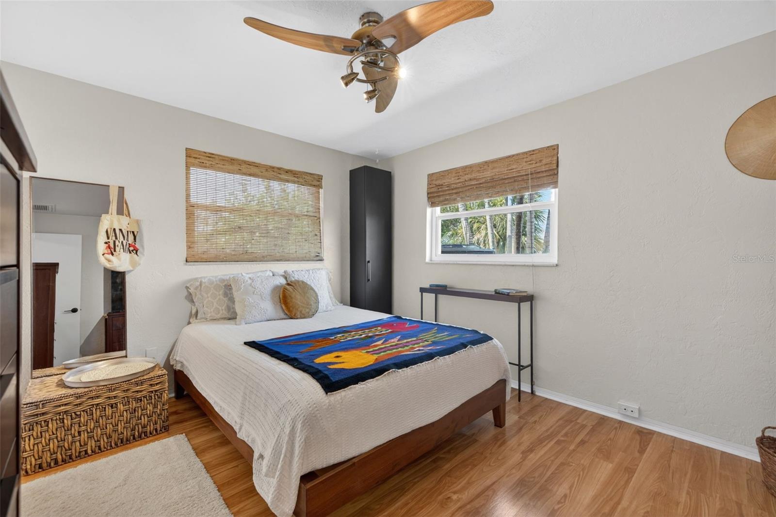 Listing photo id 30 for 4461 38th Way S