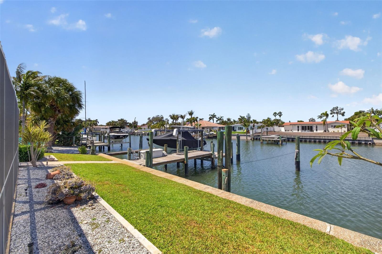 Listing photo id 42 for 4461 38th Way S