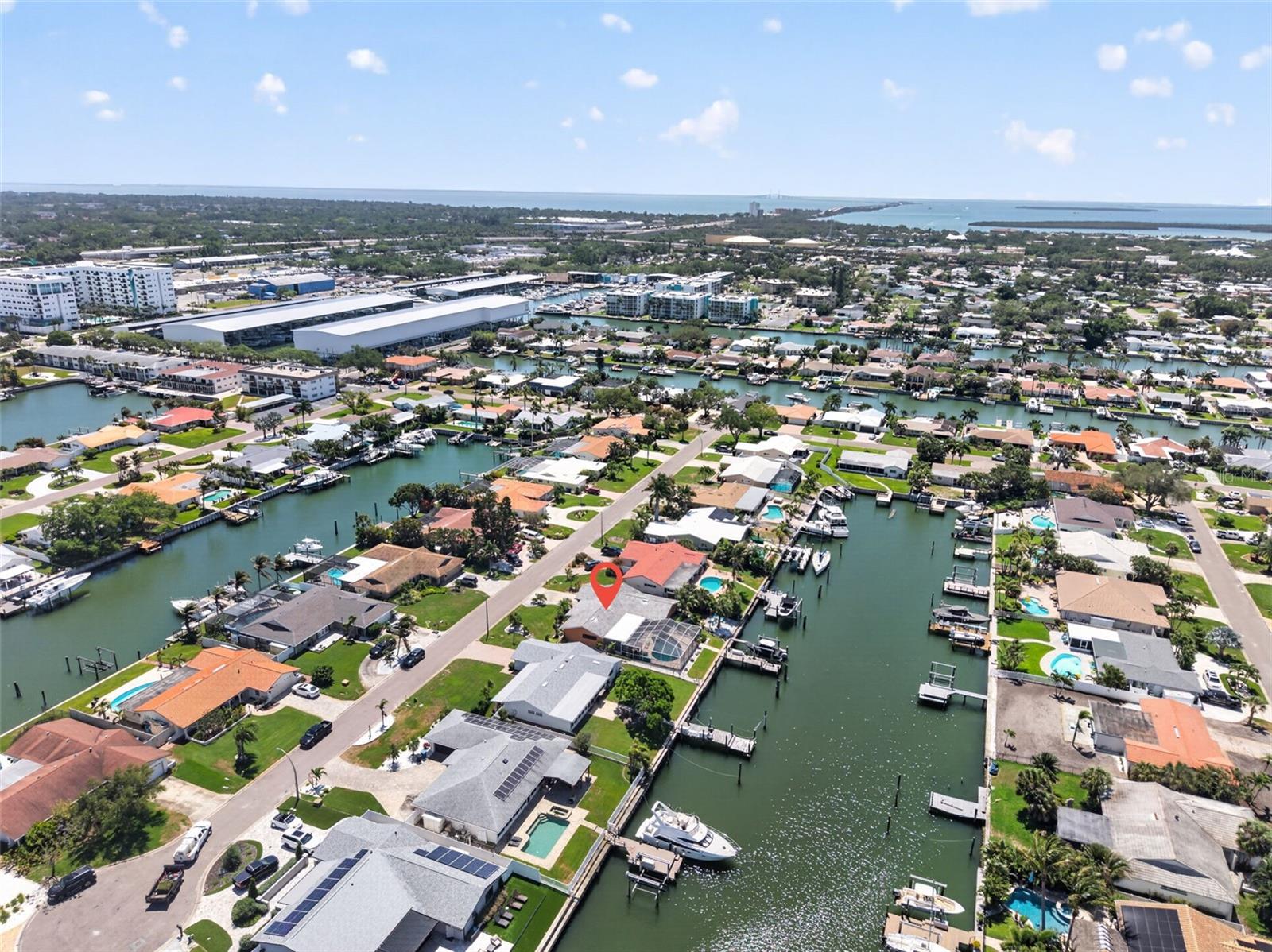 Listing photo id 48 for 4461 38th Way S