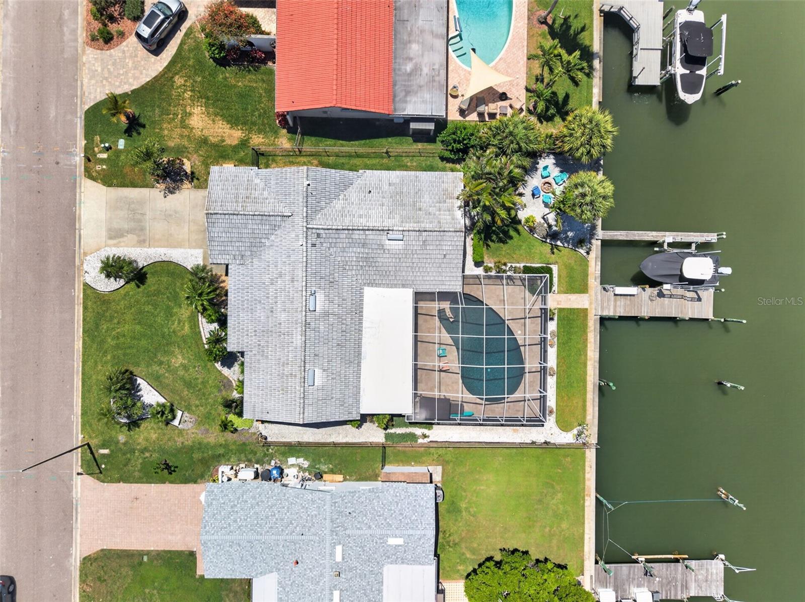 Listing photo id 50 for 4461 38th Way S