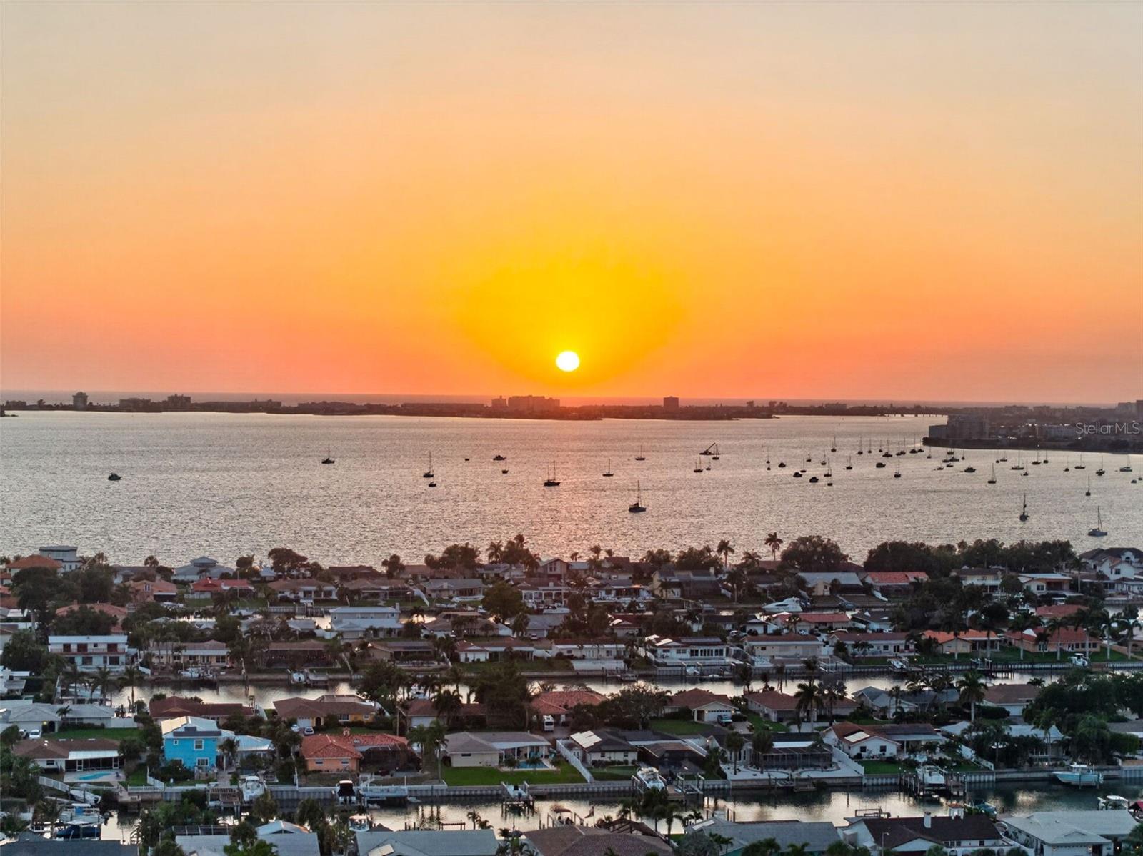 Listing photo id 52 for 4461 38th Way S