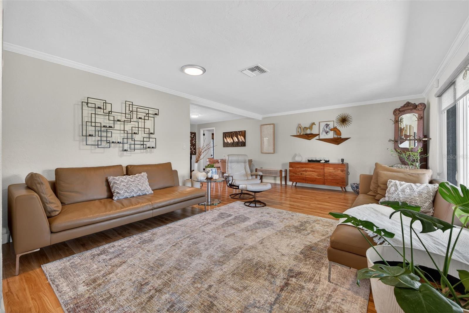 Listing photo id 4 for 4461 38th Way S