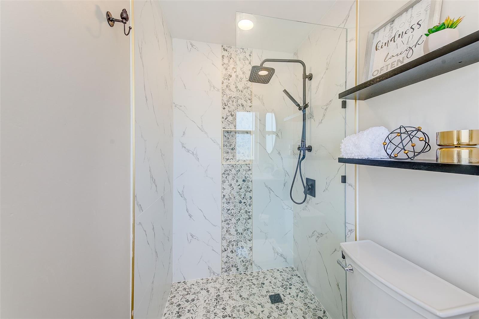 Image 18 of 29 For 7195 Augusta Boulevard