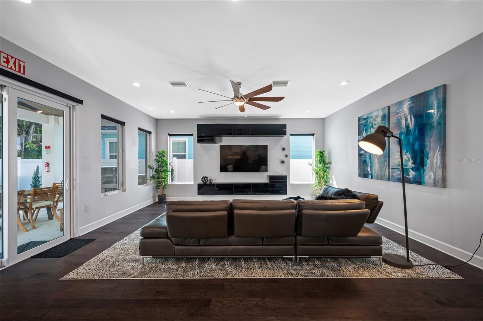 Image 18 of 79 For 902 Plymouth Street