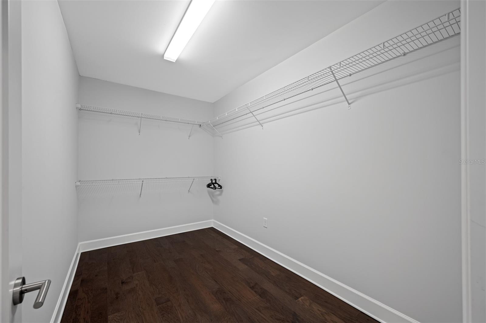 Image 30 of 79 For 902 Plymouth Street