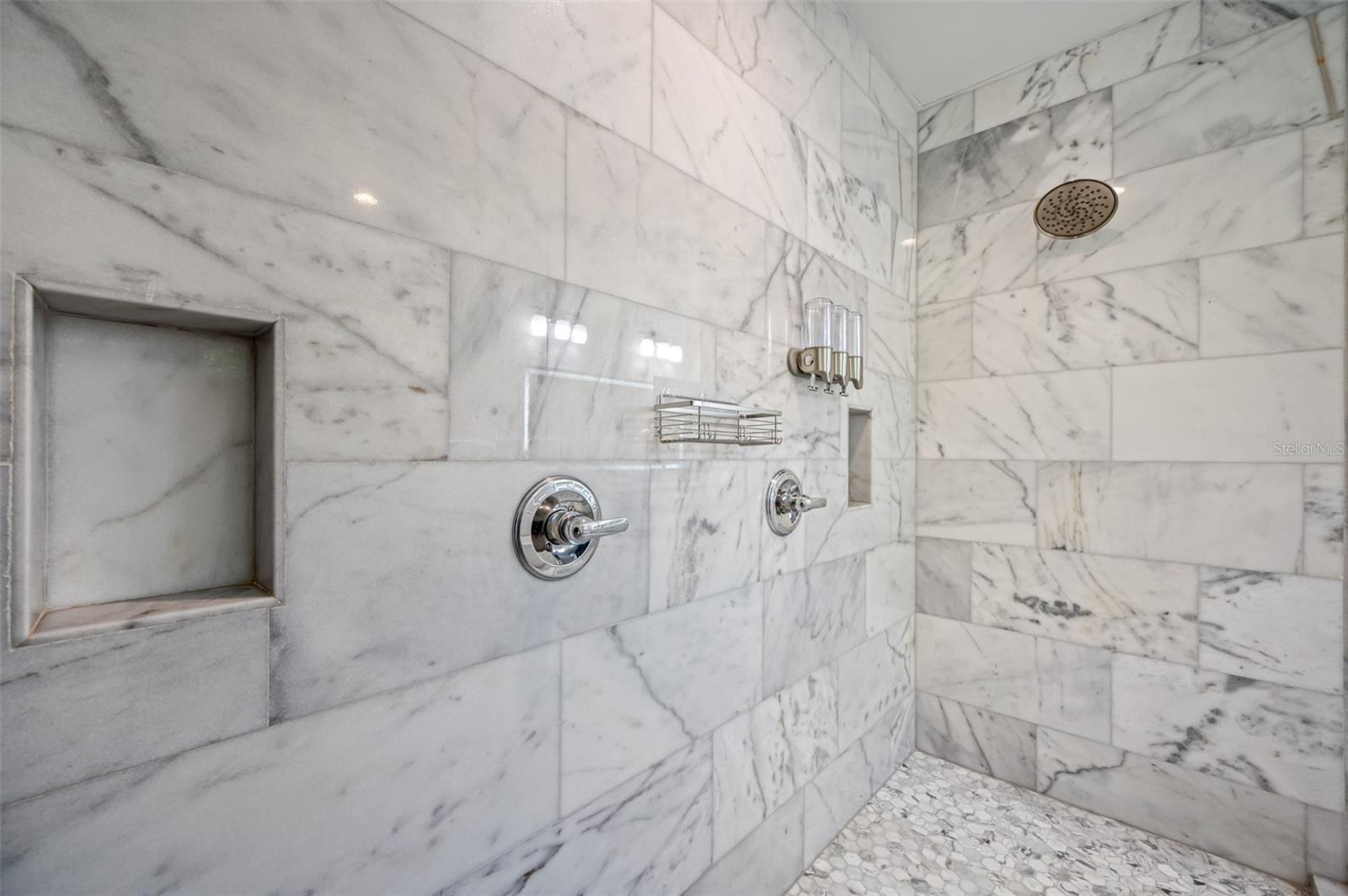 Image 36 of 79 For 902 Plymouth Street