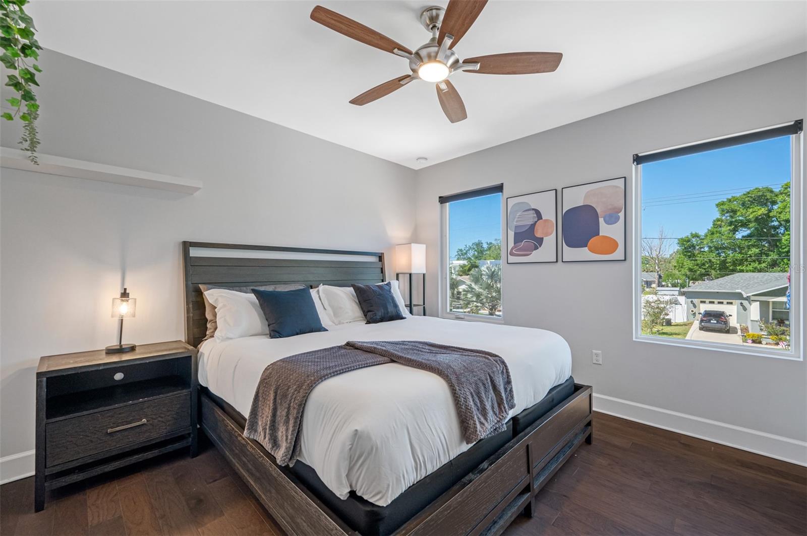 Image 37 of 79 For 902 Plymouth Street