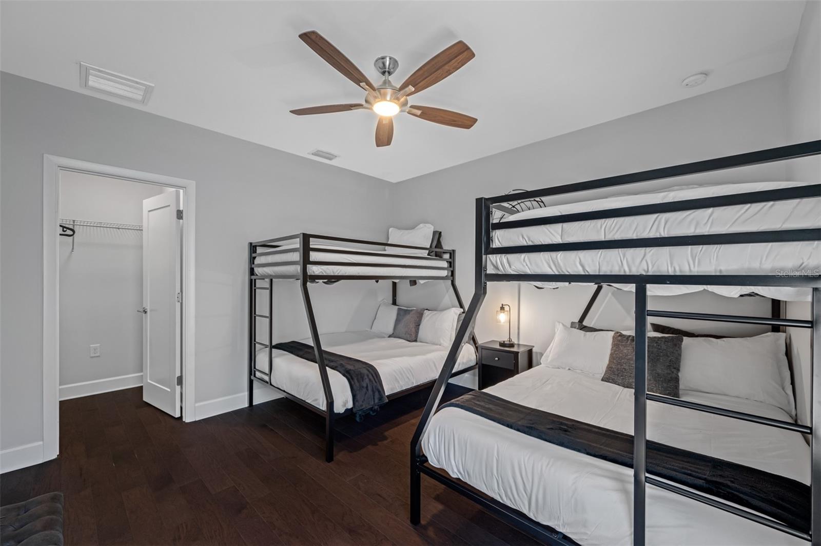 Image 44 of 79 For 902 Plymouth Street