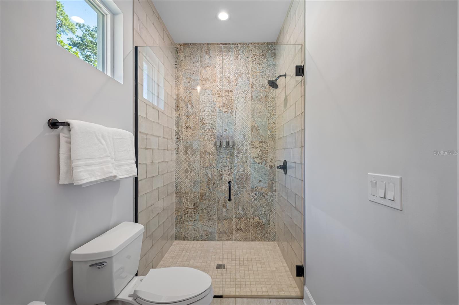 Image 53 of 79 For 902 Plymouth Street