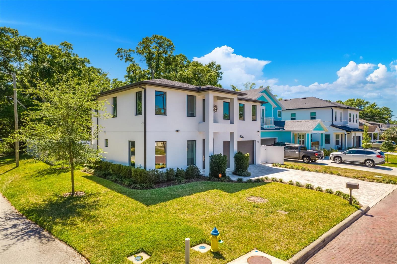 Image 62 of 79 For 902 Plymouth Street