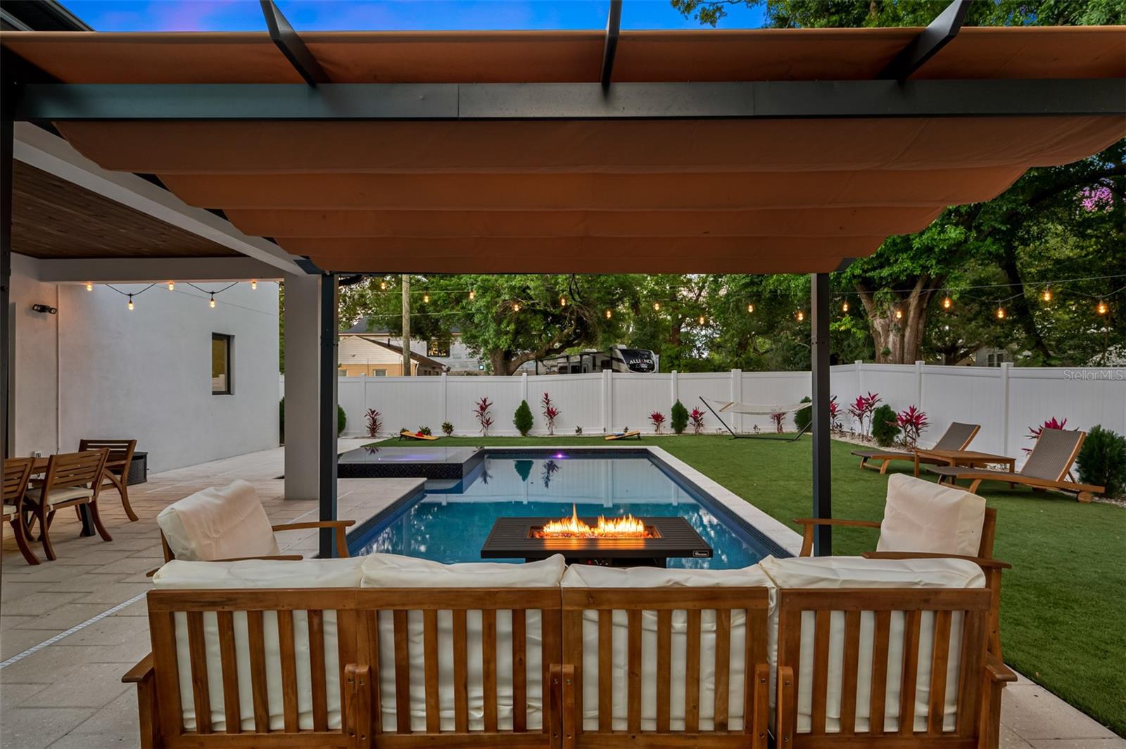 Image 76 of 79 For 902 Plymouth Street