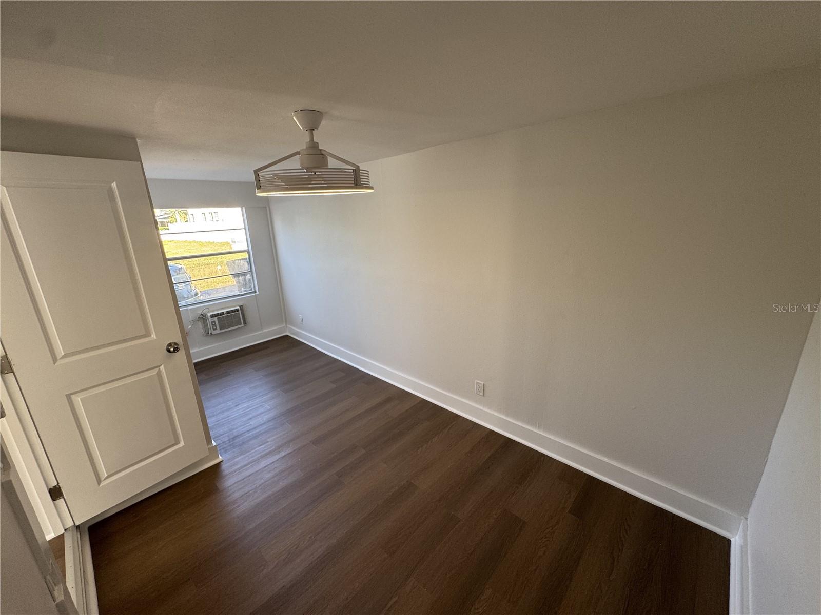 Image 9 of 13 For 333 9th Avenue N A