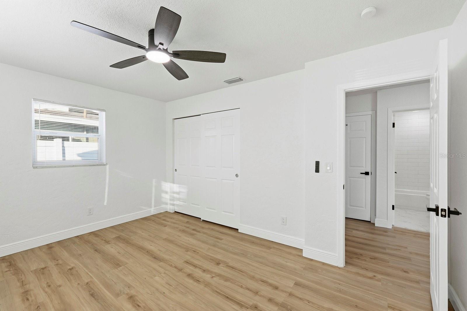 Image 23 of 31 For 11123 111th Street