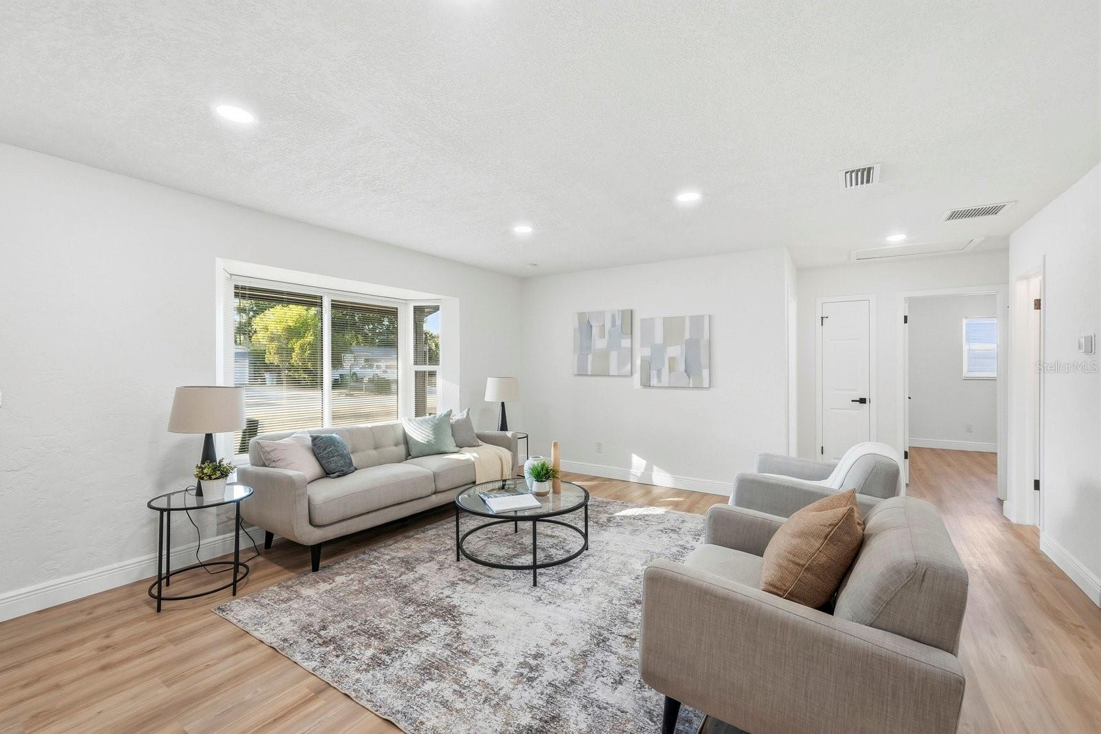 Image 6 of 31 For 11123 111th Street