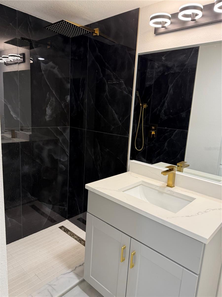 Image 18 of 39 For 5025 State Road 54