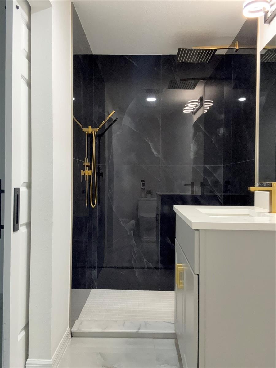 Image 19 of 39 For 5025 State Road 54