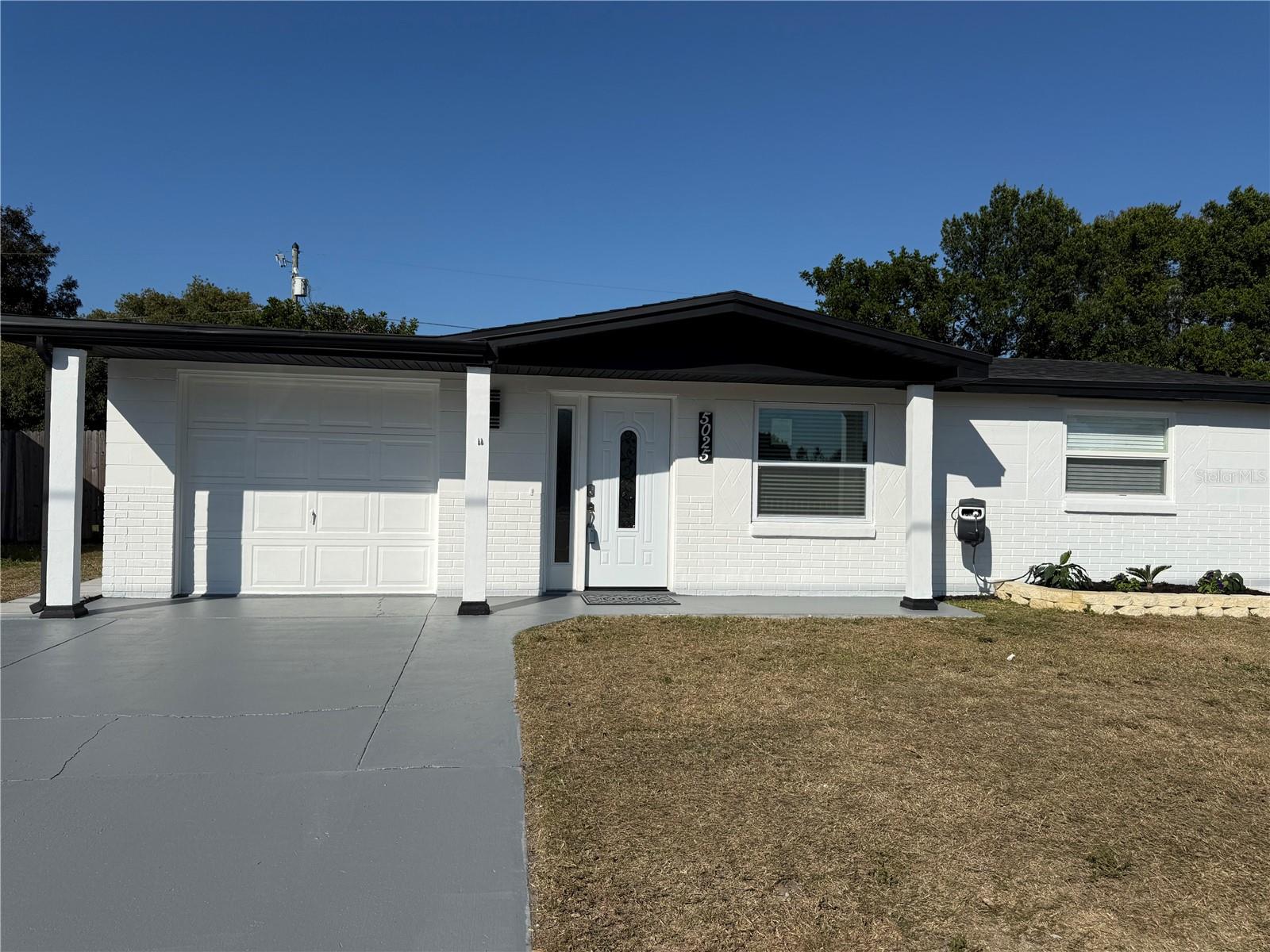 Image 2 of 39 For 5025 State Road 54