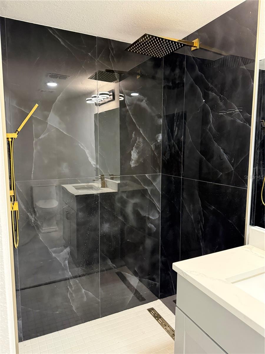 Image 21 of 39 For 5025 State Road 54