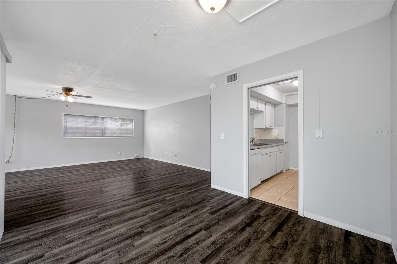 Image 5 of 23 For 50 Liberty Way 10