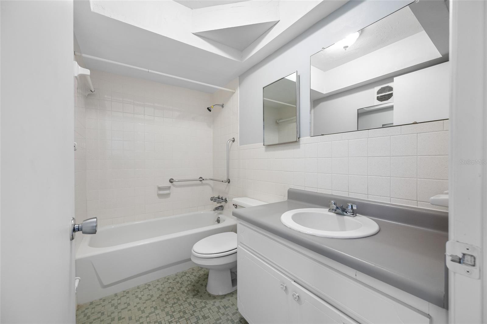 Image 9 of 23 For 50 Liberty Way 10