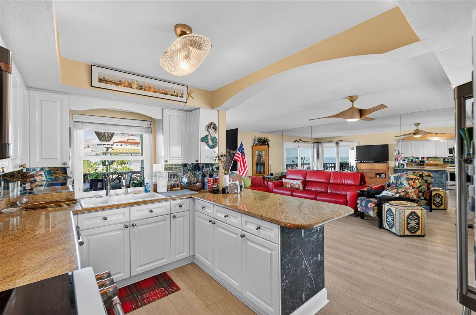 Image 16 of 81 For 3200 Gulf Boulevard 203