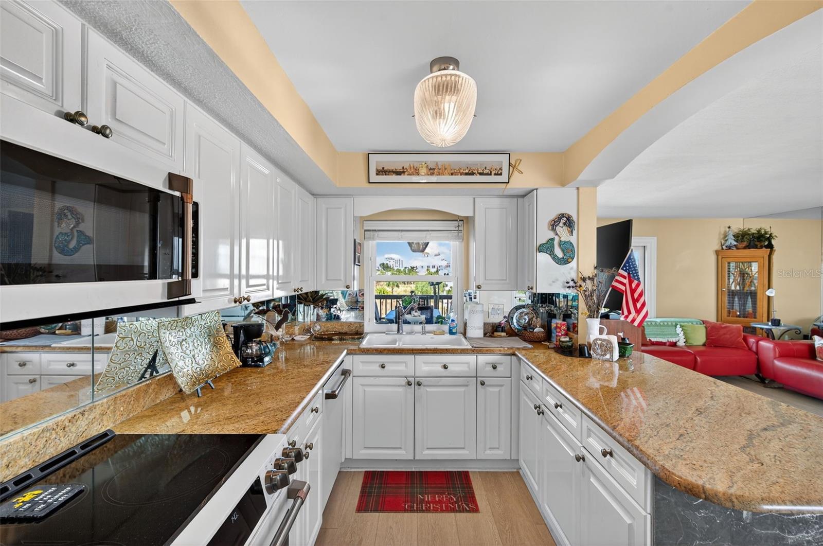 Image 17 of 81 For 3200 Gulf Boulevard 203