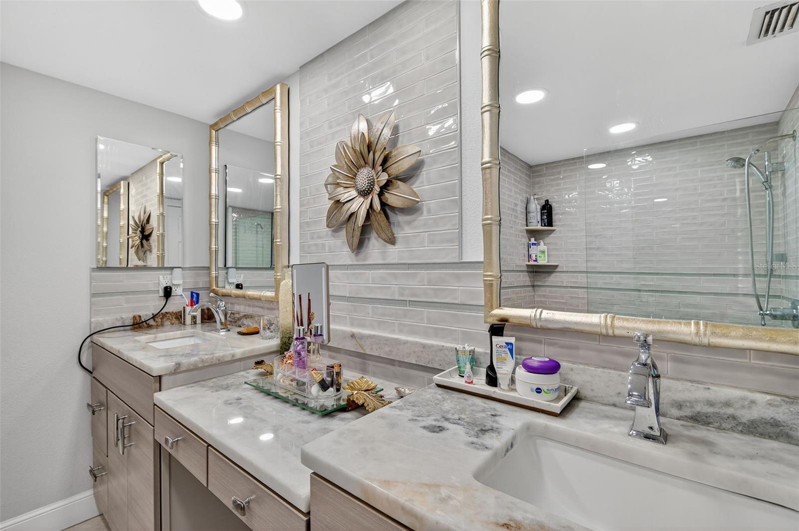 Image 24 of 81 For 3200 Gulf Boulevard 203