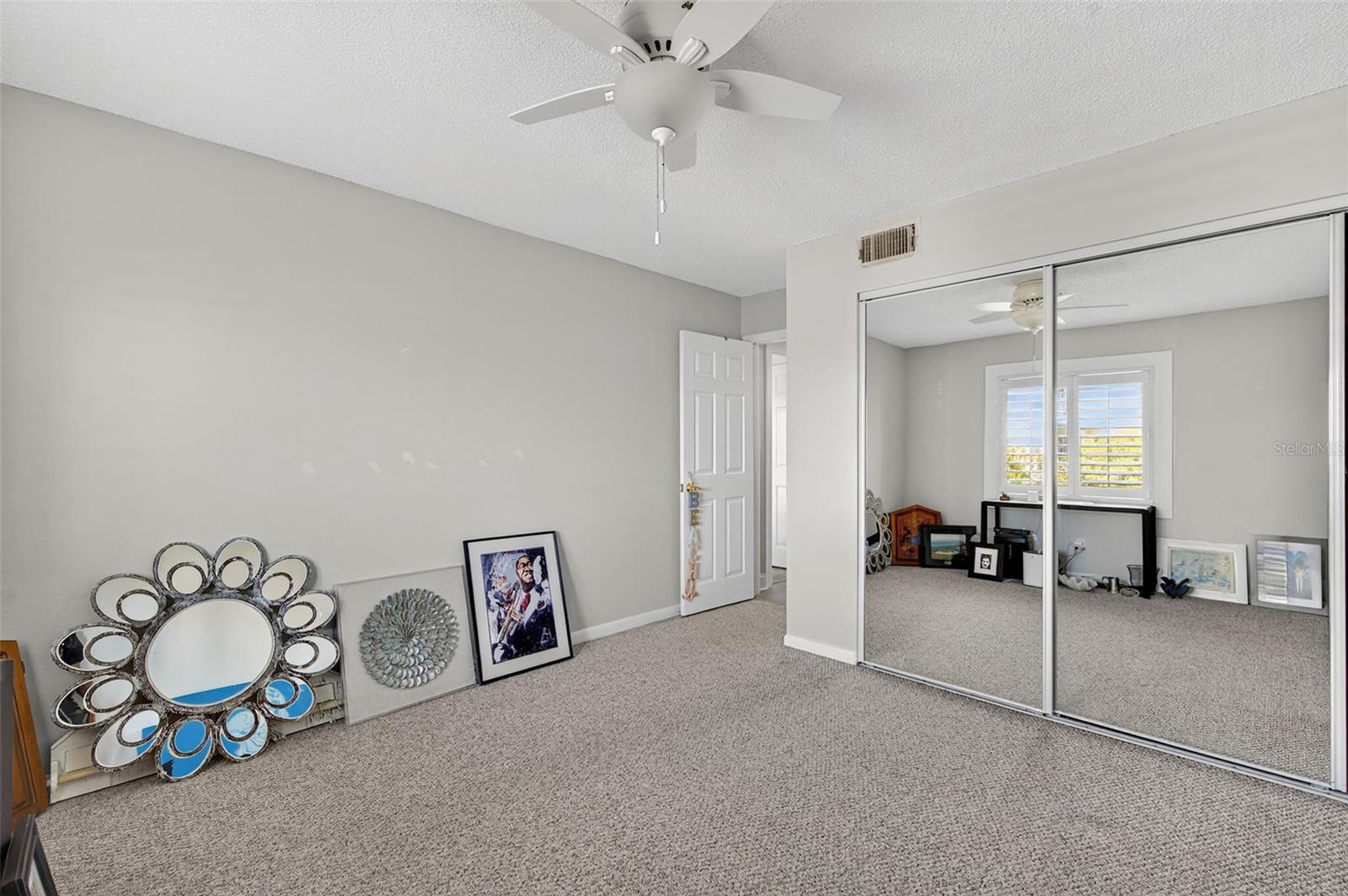 Image 37 of 81 For 3200 Gulf Boulevard 203