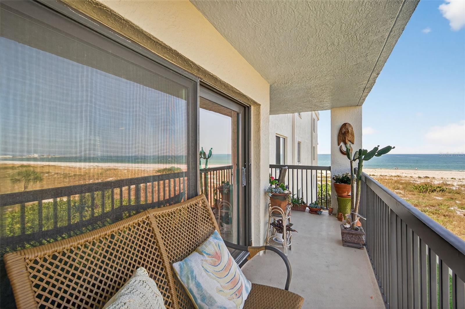 Image 4 of 81 For 3200 Gulf Boulevard 203