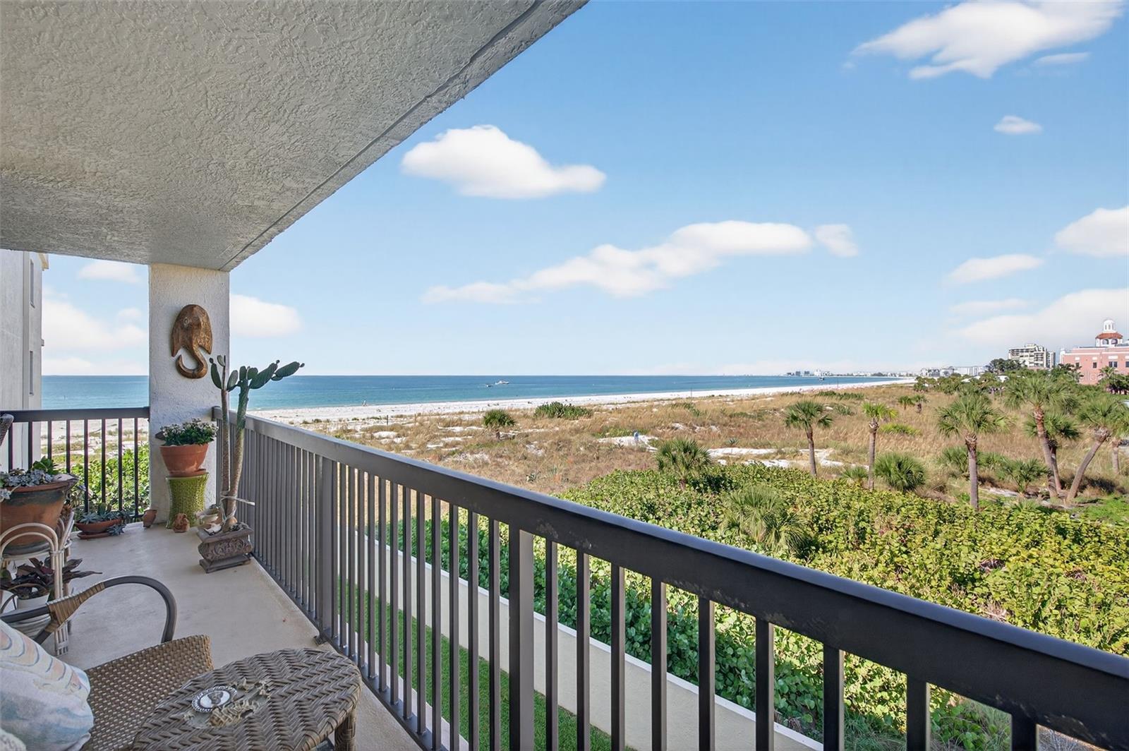 Image 44 of 81 For 3200 Gulf Boulevard 203