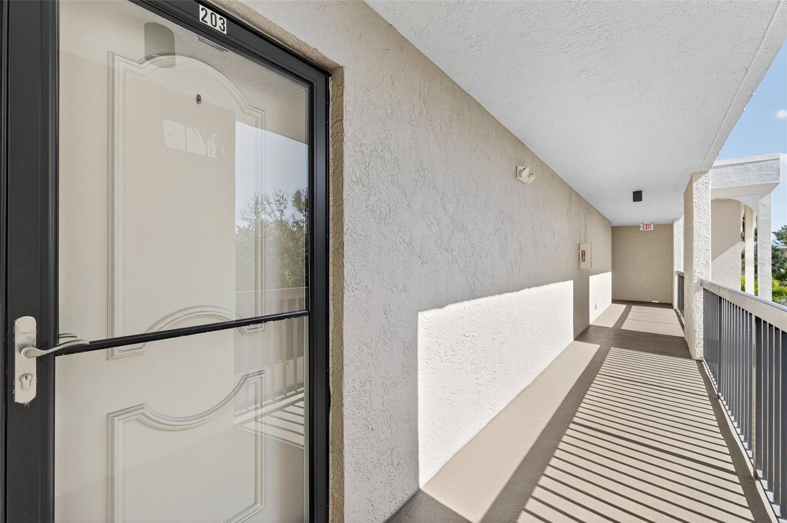 Image 5 of 81 For 3200 Gulf Boulevard 203