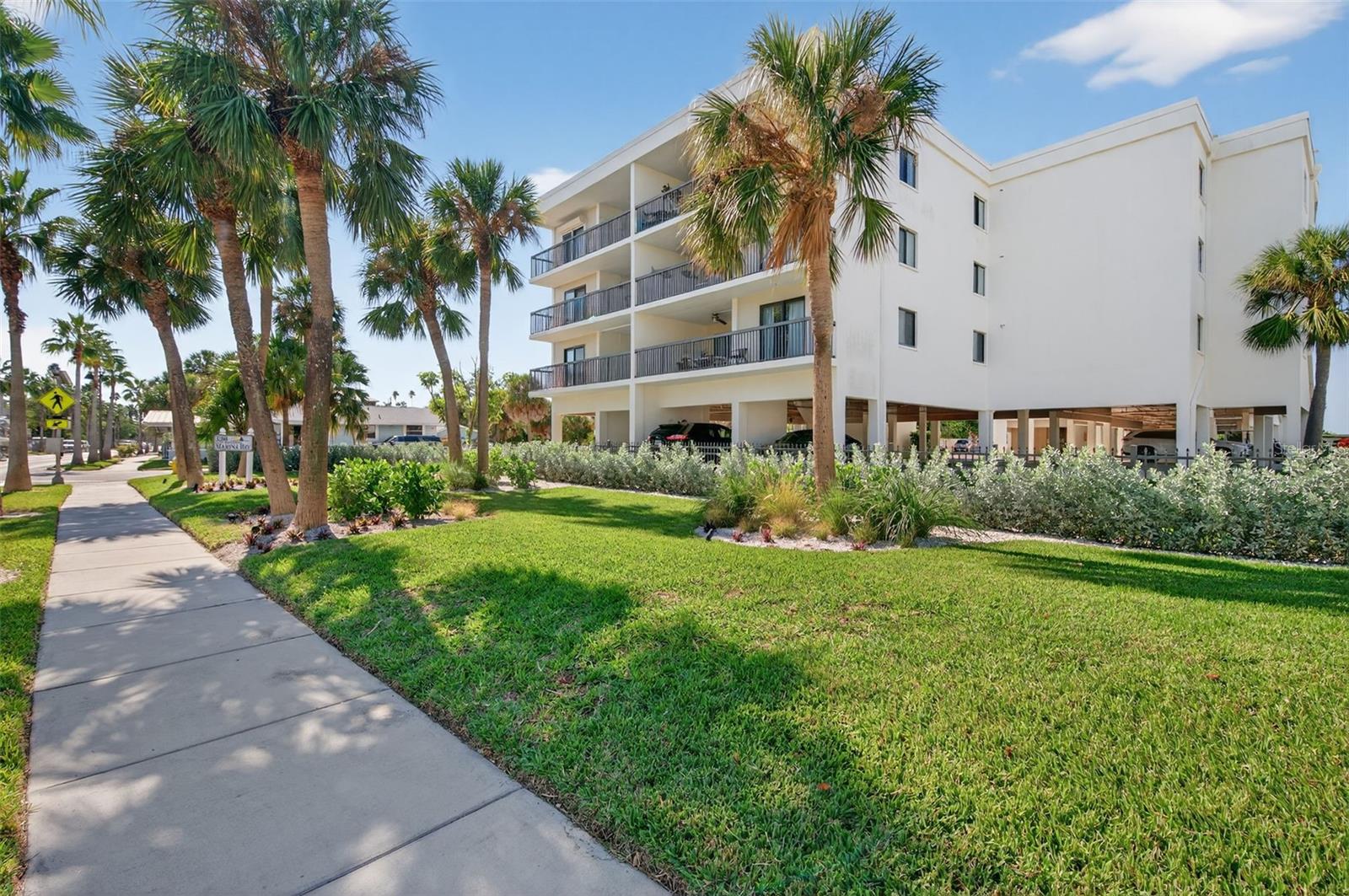 Image 78 of 81 For 3200 Gulf Boulevard 203