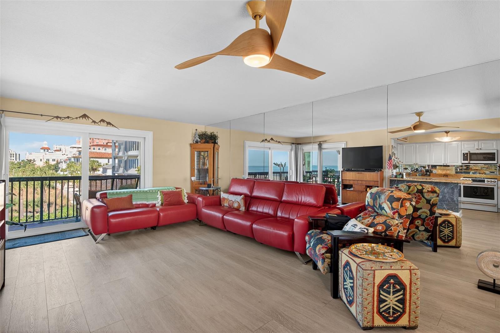 Image 8 of 81 For 3200 Gulf Boulevard 203