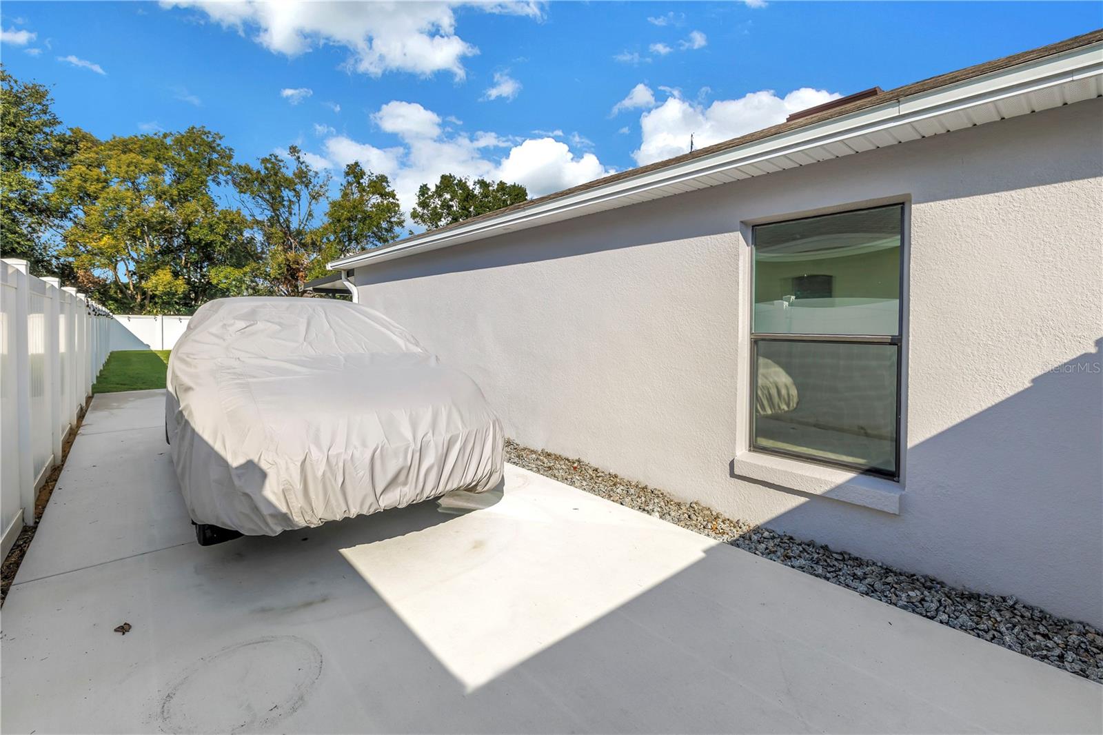 Image 40 of 47 For 6943 Makati Drive