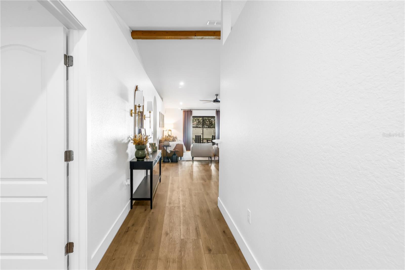 Image 6 of 47 For 6943 Makati Drive